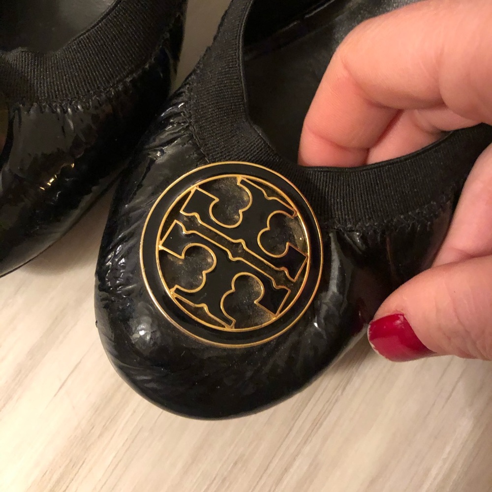 {Tory Burch} Caroline Elastic Shiny Black Mid - image 1